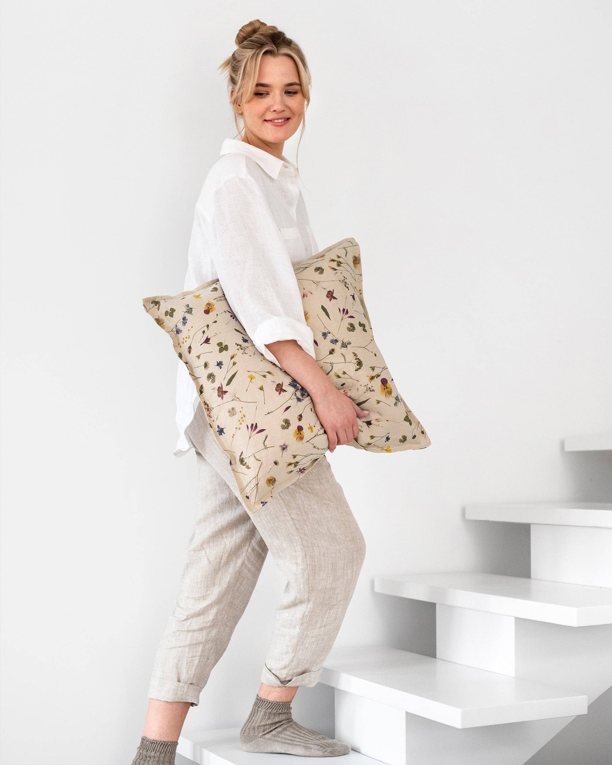 Housse de coussin en lin botanique – 50×50 cm