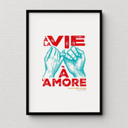 Affiche À la Vie à l'AmOre, visuel principal encadré