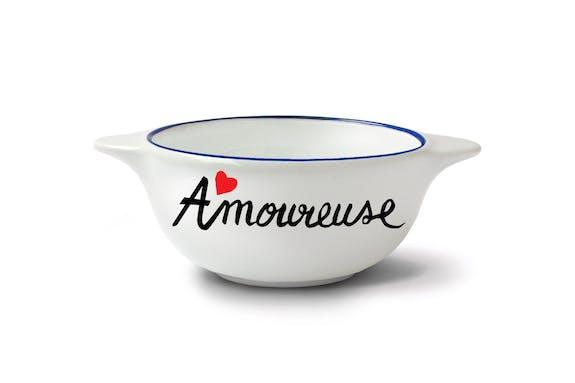 Bol breton à message sur un fond blanc