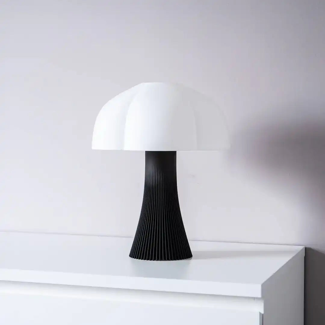Lampe de chevet Arborescence noire, allumée