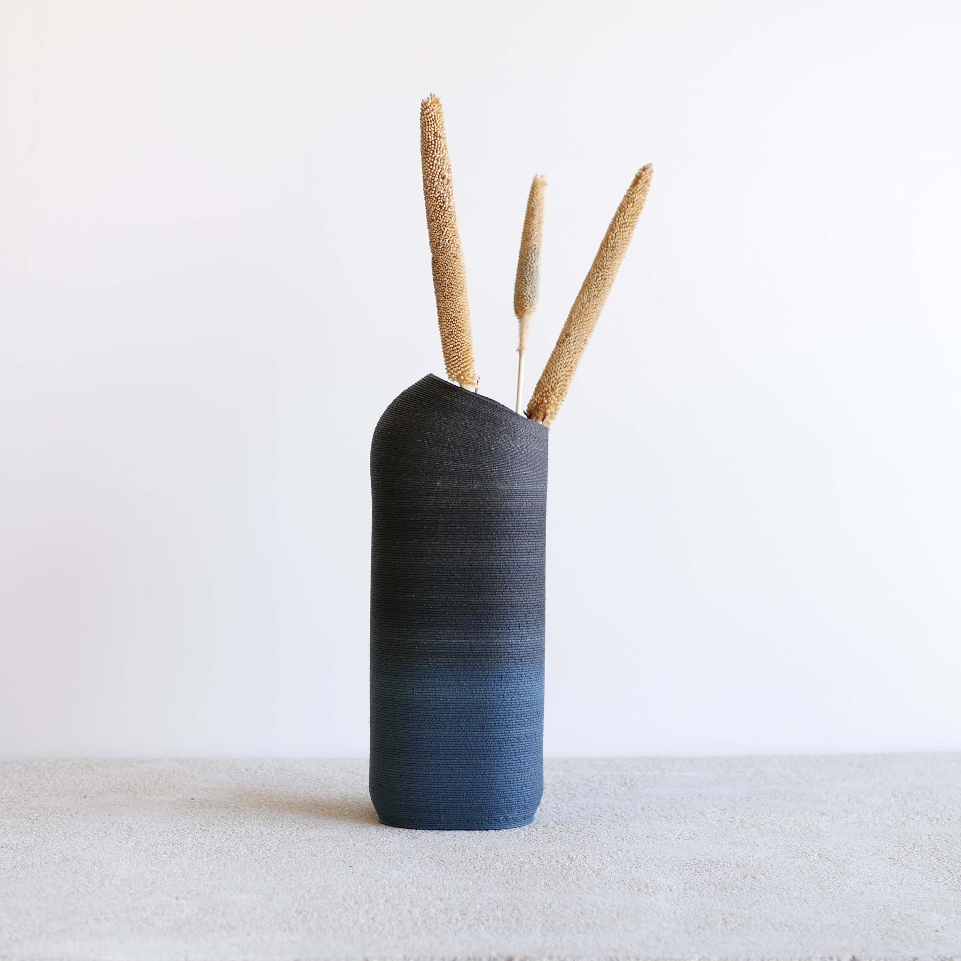 Vase DUNE en bois recyclé, coloris noir
