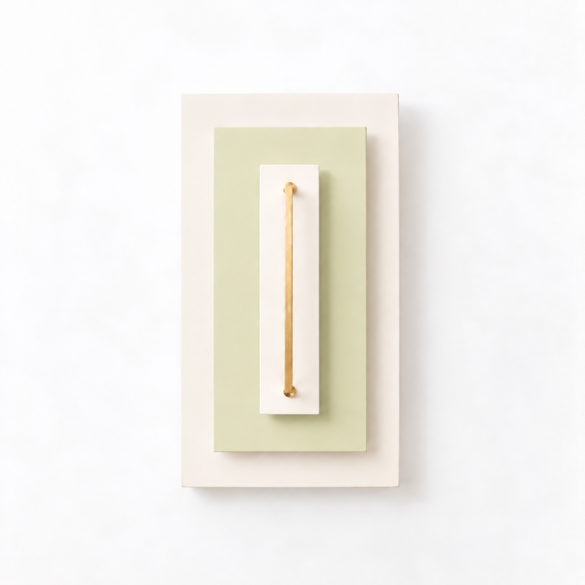Applique murale En nuance vert amande, bois peint et barre de laiton