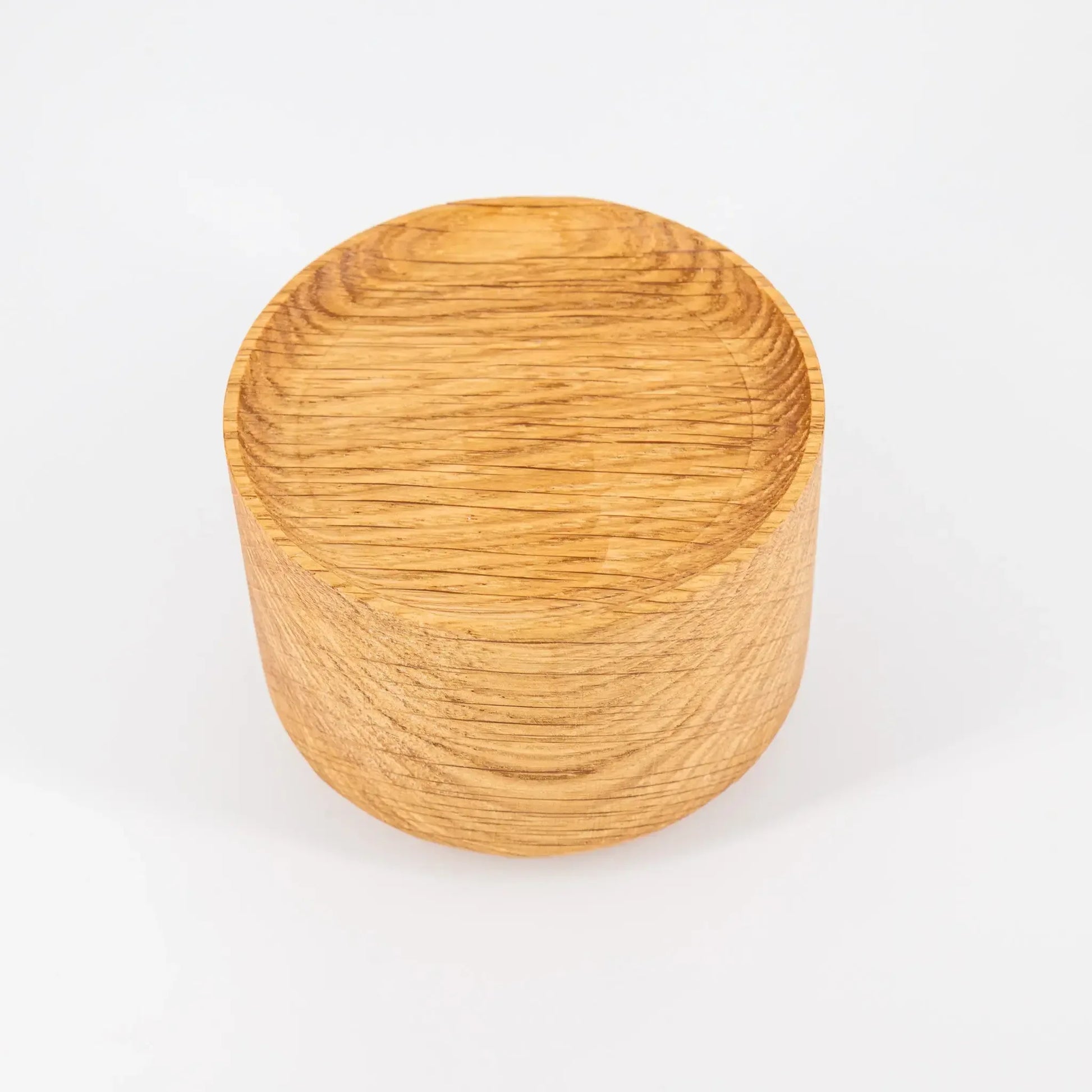 Présentoir à bijoux multi usages sur fond blanc