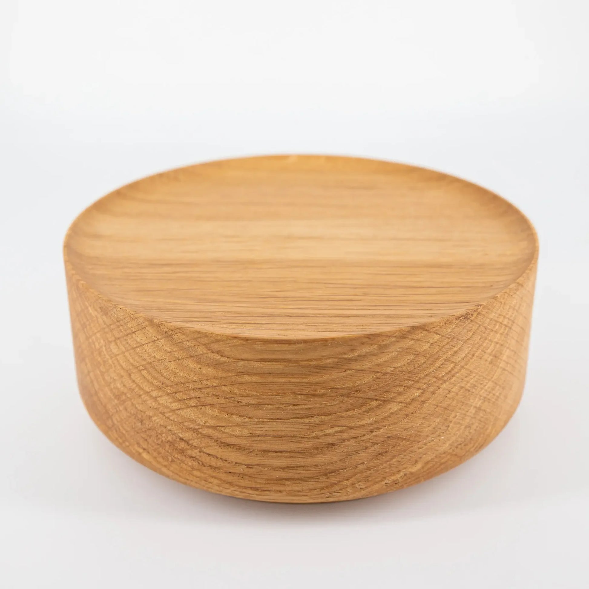 Présentoir à bijoux multi usages sur fond blanc