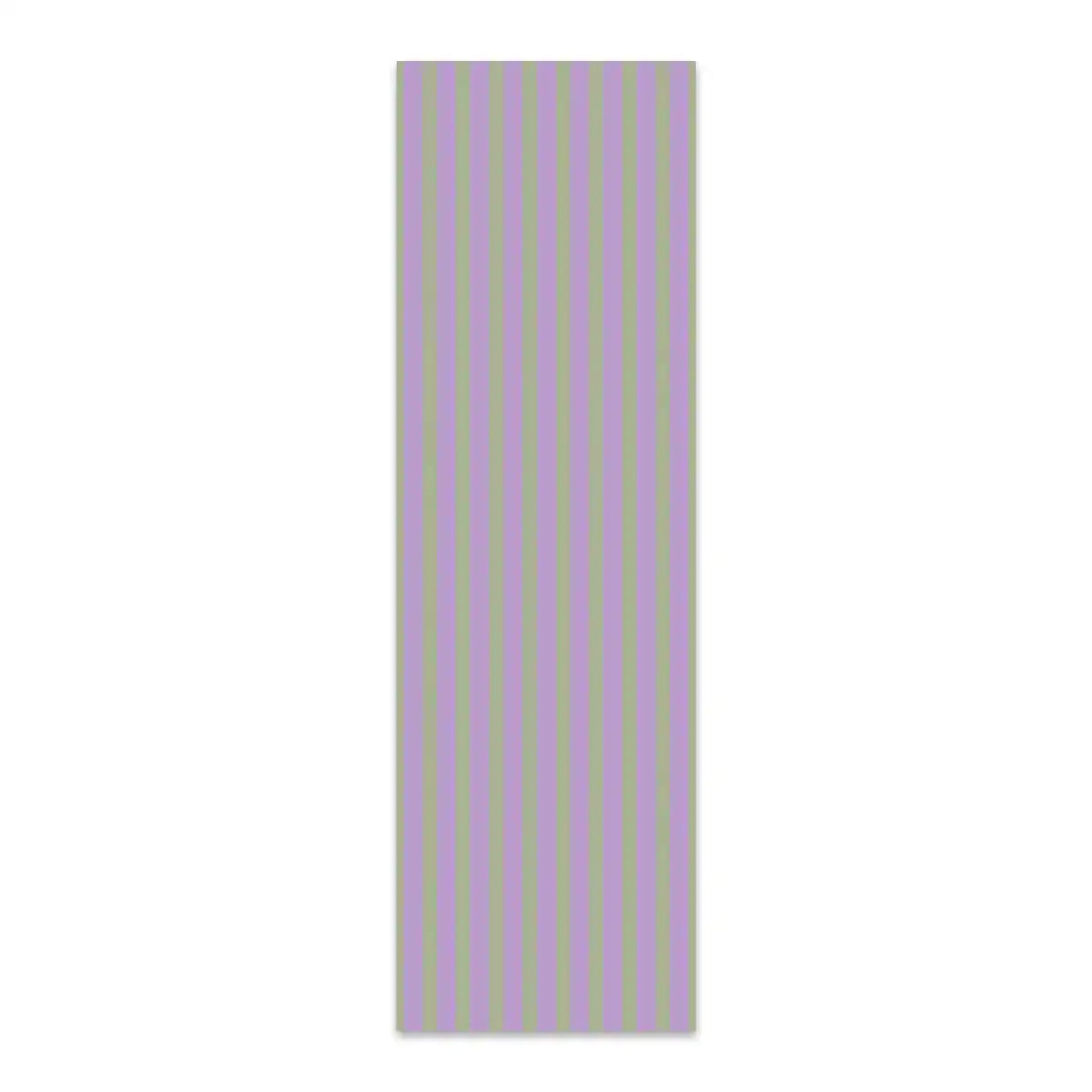 Toile rectangulaire à rayures verticales violettes et grises sur fond blanc.